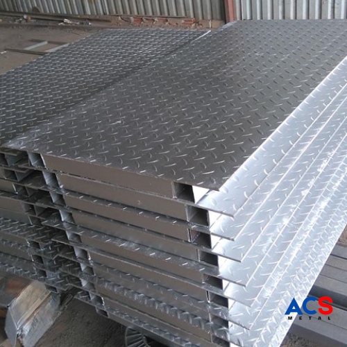 NHÔM TẤM GÂN CHỐNG TRƯỢT
