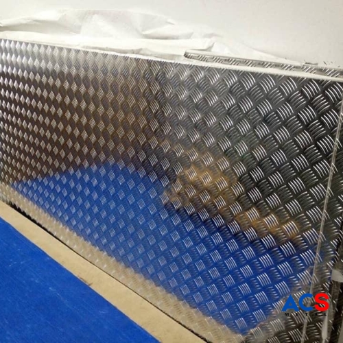 TẤM INOX CHỐNG TRƯỢT